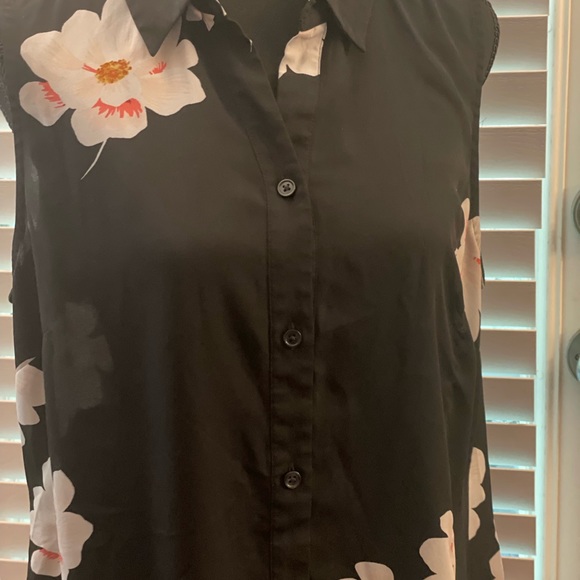 2/$15 Van Heusen sleeveless floral button‎ front blouse sleeveless top size L - Picture 3 of 10